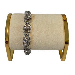 Sarah Coventry Vintage Matte & Etched Silver Toned Delicate Looking Bracelet.